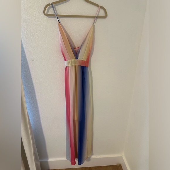 Backless Striped Dress - Picture 2 of 5